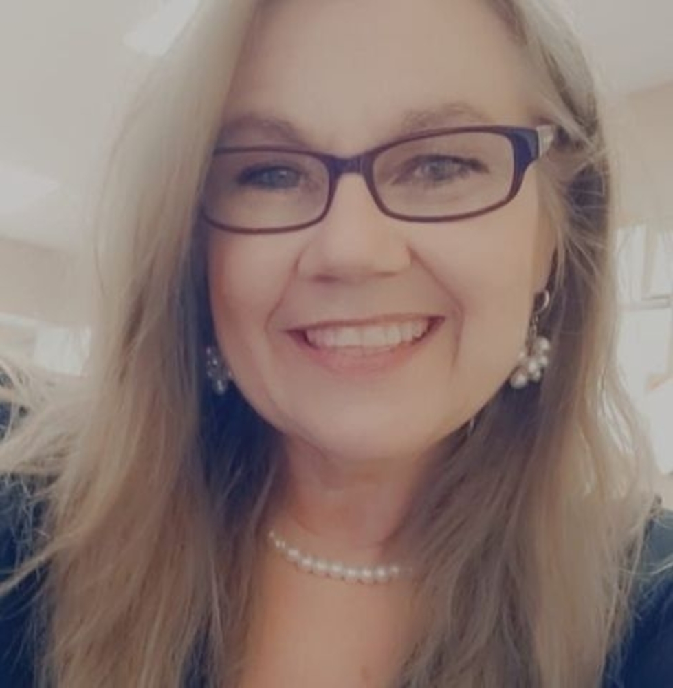Meet your Posher, Denise